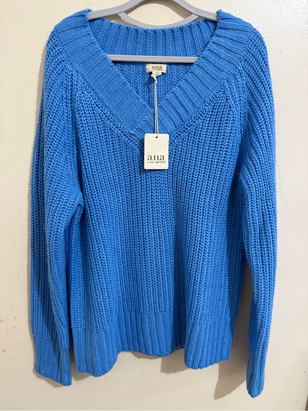 a.n.a Women’s V-Neck Chunky Knit Sweater in Bright Blue